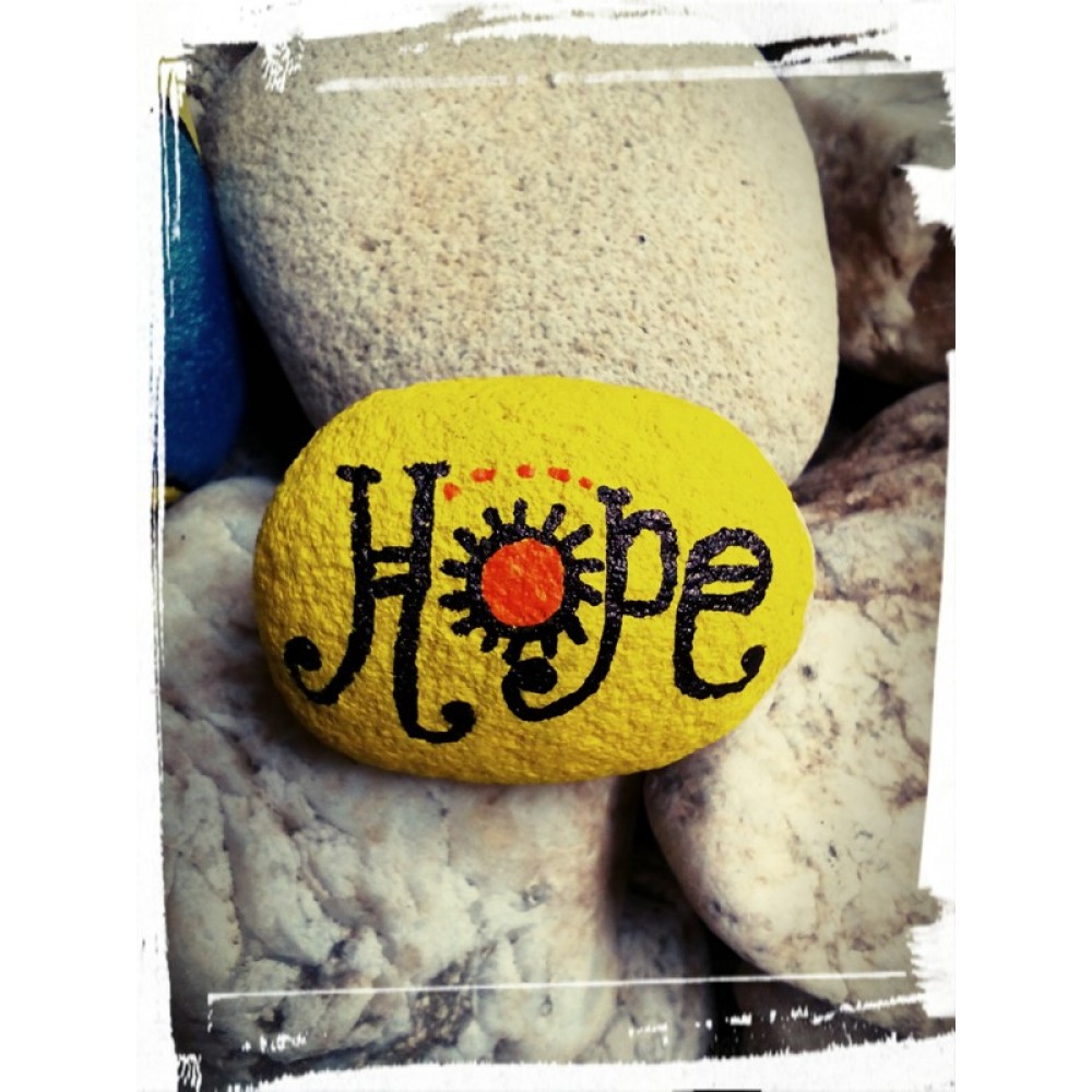 Ръчно рисуван камък HOPE